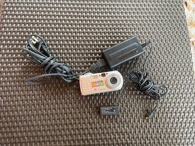 Sony Cyber-shot DSC-P3 2.8 MP Digital Camera - Silver - SOLD "AS IS" / PARTS - Image 1 of 4