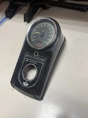 Harley-Davidson 2003 tren nocturno tablero tanque de combustible consola panel de instrumentos y medidor Foto 1 de 4