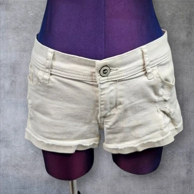 Pantalones Cortos de Jean Hollister Blancos Denim Desgastados Tiro Bajo Talla 7 Juniors Foto 1 de 4