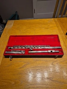 Flauto vintage in argento con custodia. - Foto 1 di 16