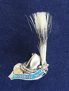 VINTAGE ZUGSPITZE 2966 m /SOUVENIR TRAVEL PIN BADGE/ HAT/ EDELWEISS /HAIR - Picture 1 of 2