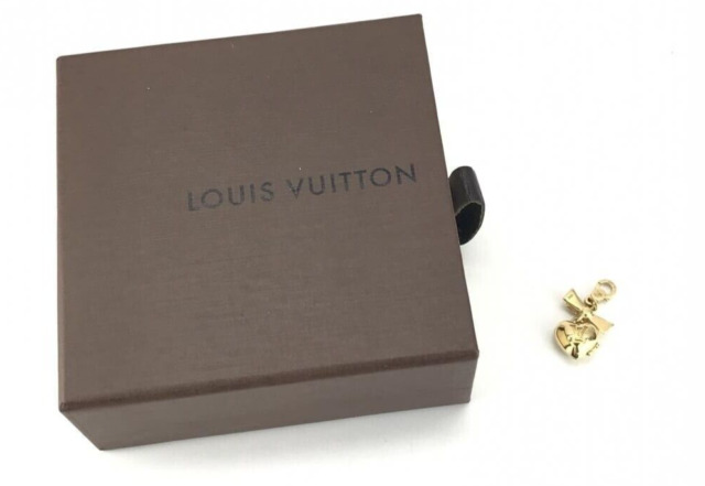 LOUIS VUITTON 18K Yellow Gold Monogram Bracelet 568526