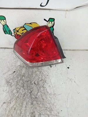 Задний фонарь 2009 Chevy Impala со стороны водителя (LR)  - Изображение 1 из 2