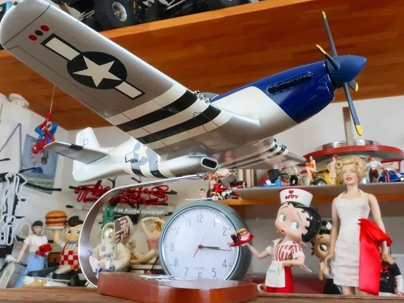 Aereo Di Legno El 40Cm Mustang P-51 Krips Mighty 1/48 - Immagine 1 di 4