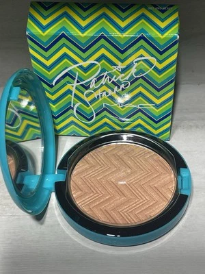 MAC Patrick Starrr Hot And Heavy Face Powder Opalescent Face Powder /PLEASE READ - Image 1 of 4