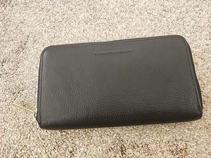 Cartera AIMEE KESTENBERG de cuero suave con cremallera negra - Imagen 1 de 10