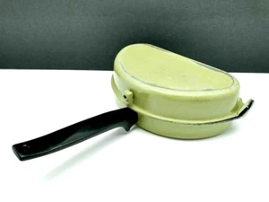 Vintage Omlette Pan Hinged Folding Non Stick Olive Green Pan For Eggs - Picture 1 of 12