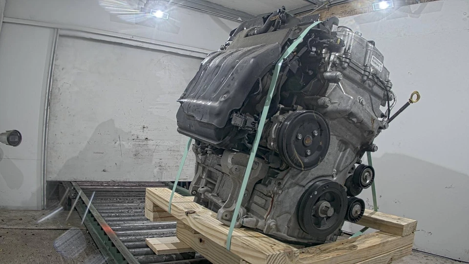 2017 Chrysler 200 2.4L Engine Complete Assembly FWD 127K Miles OEM - Image 1 of 4