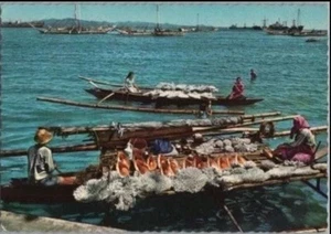 Muslim Peddlers & Wares on Boats Zamboanga City Philippines Continental Postcard - Picture 1 of 2