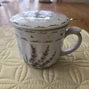 Porcelain Tea Mug With Infuser And Lid. - Picture 1 of 10