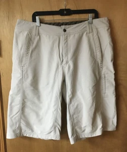 ✅ Lululemon Shorts Men's Beige Stretch - Size 38 - Picture 1 of 2