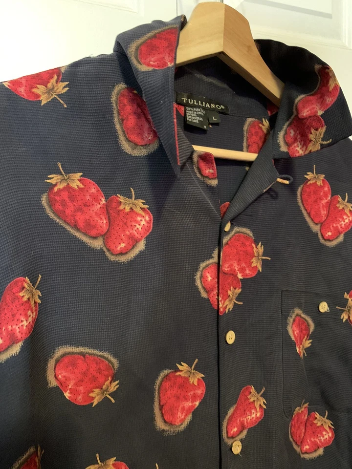 Vintage Tulliano Mens Sz XL Silk Shirt Strawberries - Image 1 of 4