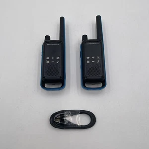 Motorola Solutions T802 Two-Way Radios Black W/Blue 2 Pack - Picture 1 of 3