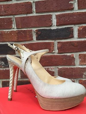 Zapatos de tacón de aguja de lona de piel de serpiente con plataforma beige 7,5 IVANKA TRUMP Foto 1 de 4