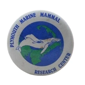 Plymouth Marine Mammal Research Center (Wale) 2,25" Pinback Var1 - Bild 1 von 2