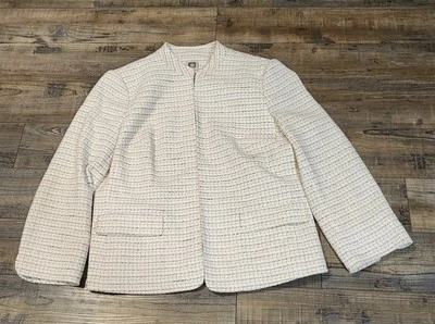 Женская блейзерная куртка Anne Klein цвета слоновой кости размер: 10 бывшая в употреблении.      2023 - Изображение 1 из 4