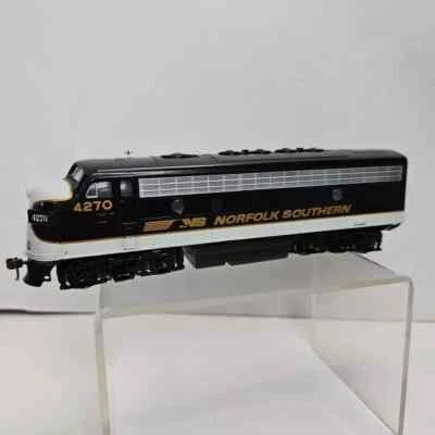 Bachmann HO Norfolk Southern F7A Diesel Engine 4270 - Image 1 of 4