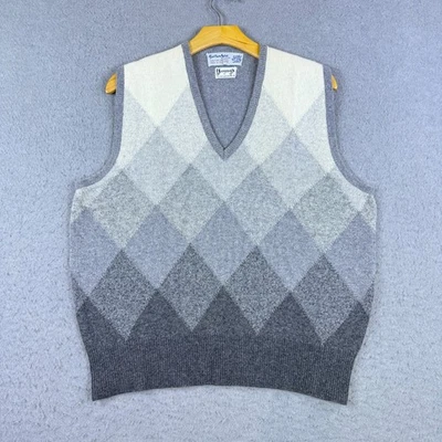 VTG Ballantyne of Peebles Men's Cashmere Argyle V-Neck Sweater Vest Gray Size M - Image 1 of 4