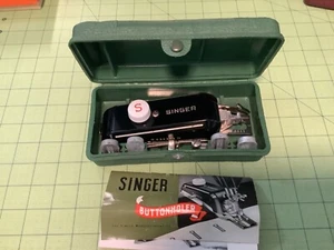 Vintage SINGER Buttonholer original case with templates - Green Case - Picture 1 of 3