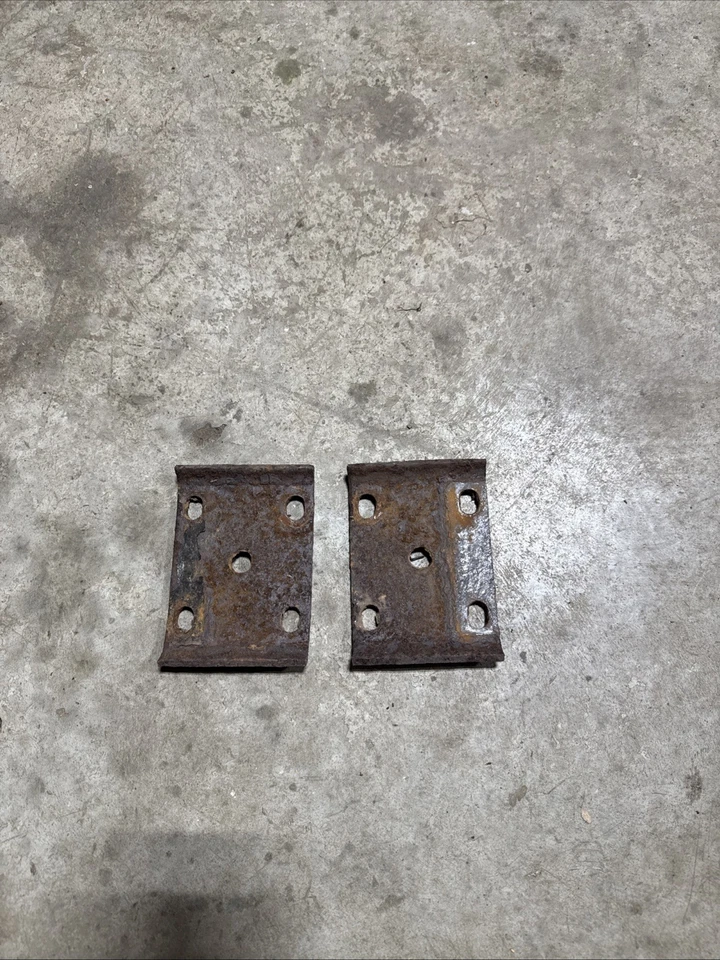 Placas de chumbo traseiras Jeep Cherokee XJ 91-01 Chrysler 8.25 (2) (SP01) - Imagem 1 de 4