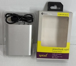 SPROUT Powerbank Rapid 12,000 mAh Capacity 3 USB Ports 2.4a Alloy Coating - Photo 1 sur 6