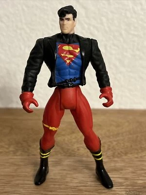 SUPERBOY DC COMICS 4.5” ACTION FIGURE PLASTIC VNTG (1995) TOY - Image 1 of 4