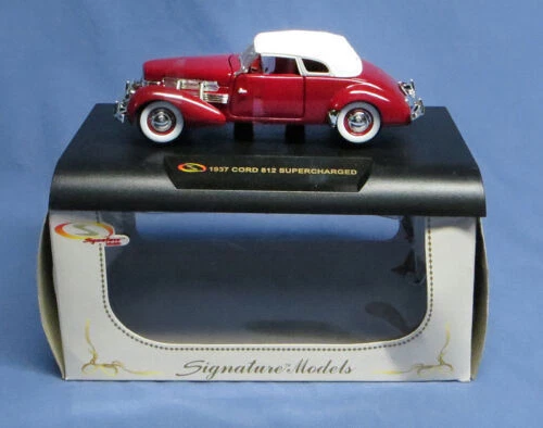 Signature Models 1937 Cord 812 Supercharged 32312 1:32 IN Box - Image 1 of 1