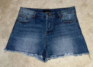 CELEBRITY PINK DENIM~CUT OFF JEAN SHORTS~SIZE 9/29~MEDIUM WASH~BUTTON FLY~EXC - Picture 1 of 3