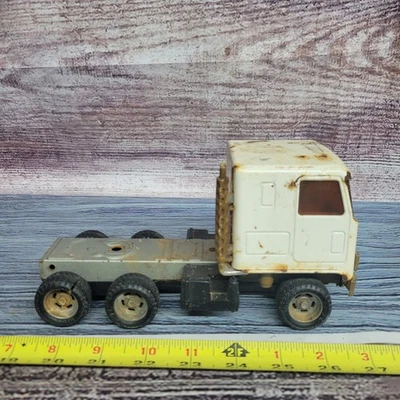 De colección Ertl Acero Prensado Cabover Semi Piezas/Reparación Blanco Foto 1 de 4