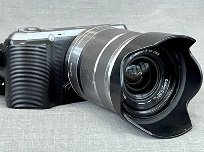 Sony Nex-C3 16.2MP Camera, 18-55mm Lens, Bag - IMMACULATE- S/C 18,552 -FAST POST - Image 1 of 4