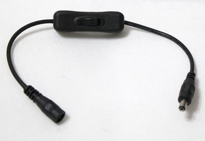Interruptor de encendido/apagado en línea negro de 12 V con conectores macho/hembra de 2,1 mm para tiras de LED - Imagen 1 de 1