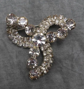 Juliana Vintage Brosche Strass Anstecknadel klar facettiert Kristall 2 in 3d Blume 423c - Bild 1 von 9