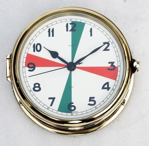 VINTAGE BRASS AQUARIS SWISS SHIPS RADIO ROOM PRECISION QUARTZ CLOCK BOAT WATCH Cover