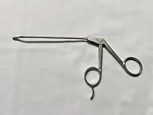 Mini Pinza Agresora Shutt-Linvatec 32.11234 30° Artroscopia Derecha Curvada - Imagen 1 de 6