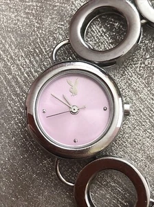 Reloj de cuarzo Playboy para mujer funcionando - Imagen 1 de 5