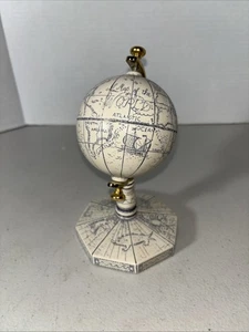 Comoys Of London Mappamondo in miniatura stile Scrimshaw con base ottagonale - Foto 1 di 8