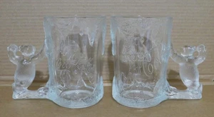 2 Stk. Coca Cola Eisbär trinkt eine Cola Frosty Glas Becher 1997 Set 20 Unzen - Bild 1 von 12