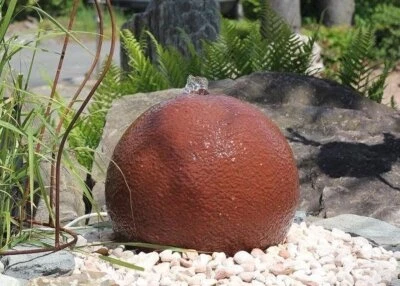 Quellstein Sandstein Kugel 50cm Naturstein Gartenbrunnen Springbrunnen Set - Bild 1 von 4