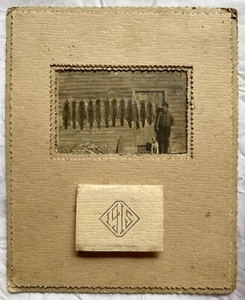 Complete Unused 1915 Calendar with Photograph of Hunter Raccoons & Dog - Picture 1 of 3