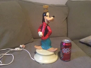AUTHENTIC RARE WALT DISNEY PRODUCTIONS GOOFY CERAMIC NGHT LIGHT - Picture 1 of 11