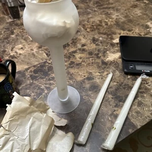 International silver floating hallow stem candle holder - Picture 1 of 5