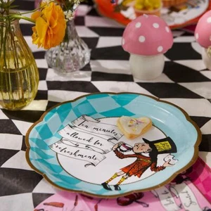 Alice in Wonderland Paper Plates | Mad Hatters Wedding Afternoon Tea Party x12 - Picture 1 of 4