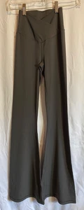 Offline by Aerie Real Me Flare Hi-Rise Gray Size S Buttery Soft Cross Front NWOT - Picture 1 of 24