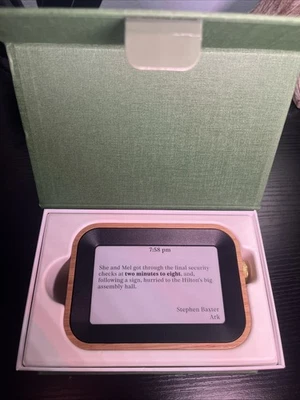 Reloj Autor Cita Literaria Vol. 1 vez a través de citas de libros regalo para amantes de los libros Foto 1 de 4