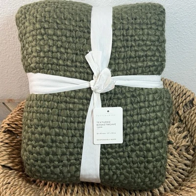 MANTA DE TIRO TEJIDO DE CANASTA TEXTURIZADA GRANERO DE CERÁMICA 50 X 60" ~ VERDE OLIVA Foto 1 de 4