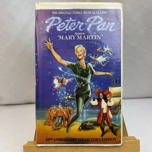 Peter Pan (1989) Clamshell VHS Video starring Mary Martin - Picture 1 of 4