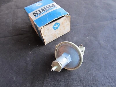 Новый из старых запасов MOPAR 2098197 1962 Chrysler 300 с блоком питания вакуумный Advance 2095737 - Изображение 1 из 4