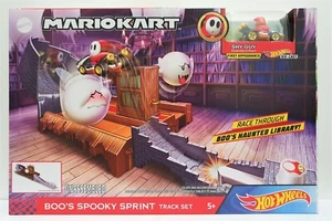 Hot Wheels Mario Kart Boo's Spooky Sprint Track Set Shy Guy Standard Kart New - Picture 1 of 7