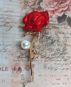 Beautiful Gold Colored Red Rose Faux Pearl Rhinestone Brooch Pinback Pin Brooch - Picture 1 of 2