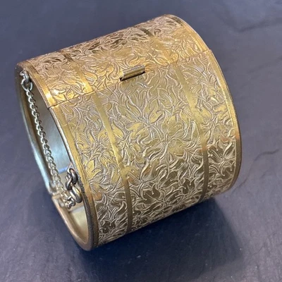 Miriam Haskell 镀金铰边手镯手链 2 英寸宽花卉雕刻 7 英寸 — 第 1/4 张图片